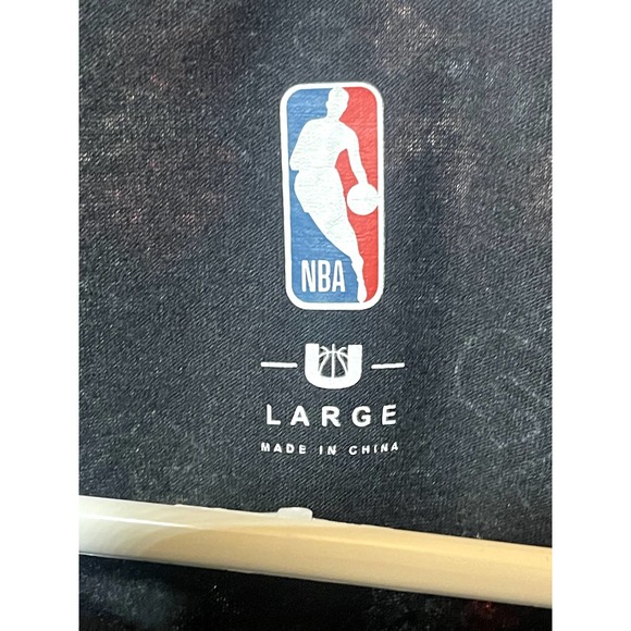 NBA Chicago Bulls All-Over Print Center Logo Tee Large - Picture 3 of 3